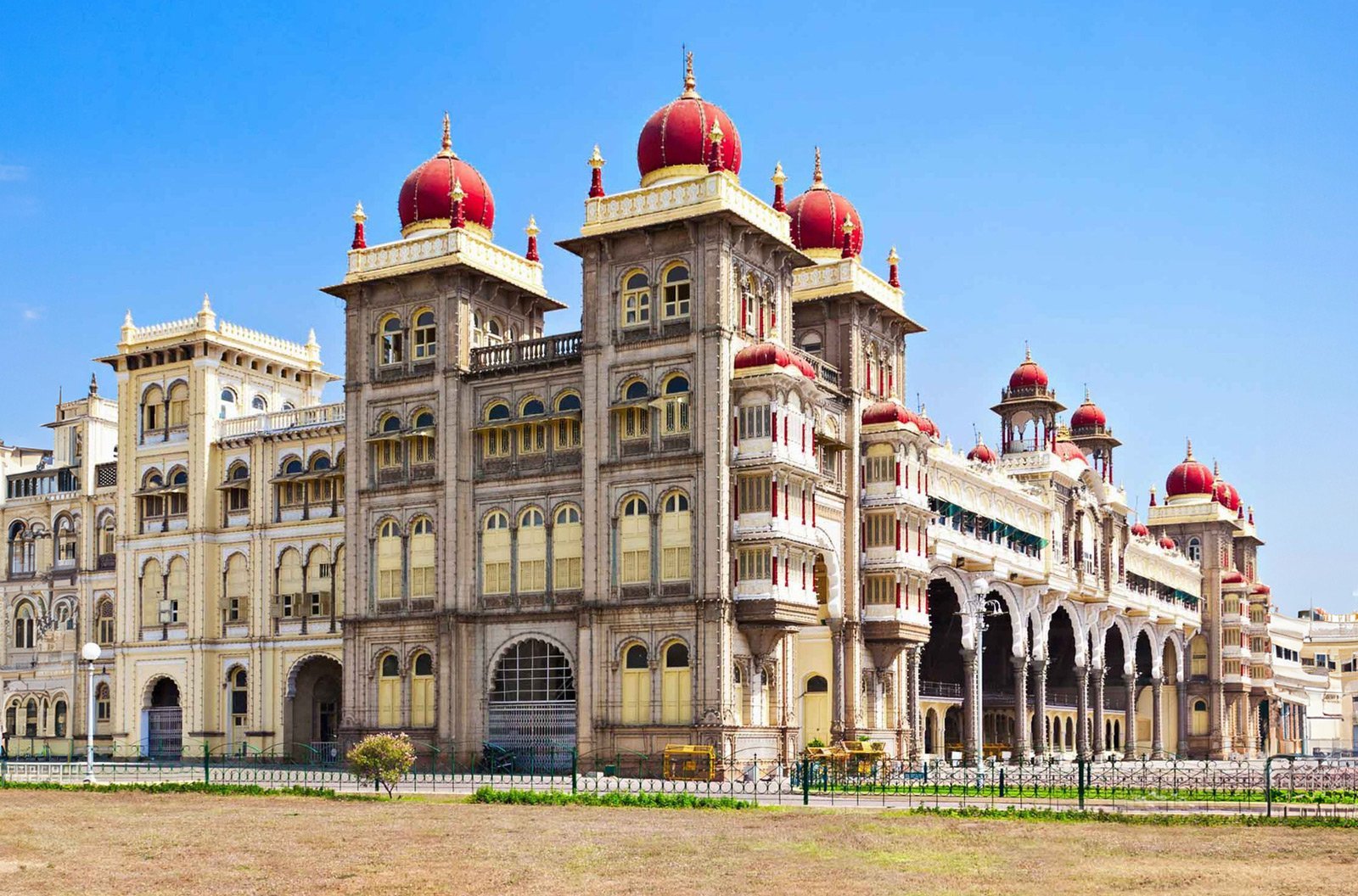 Mysore-Palace-Mysore-India-1.jpg